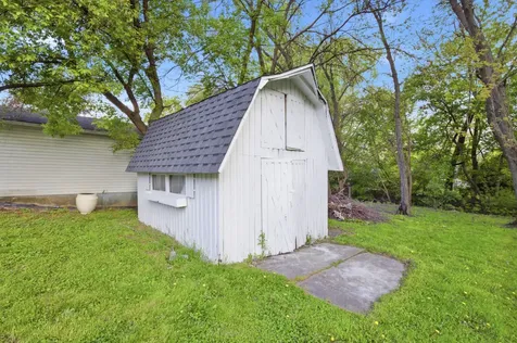 915 Mayfield Drive Round Lake Beach IL 60073