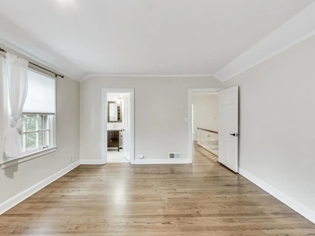 2929 Indianwood Road Wilmette IL 60091