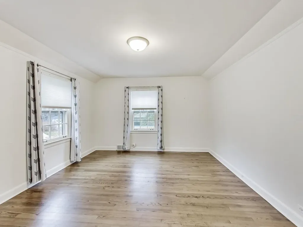 2929 Indianwood Road Wilmette IL 60091