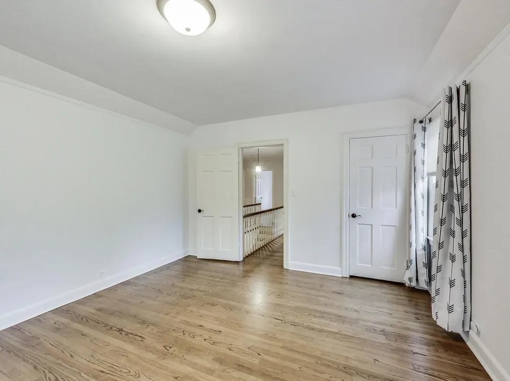 2929 Indianwood Road Wilmette IL 60091