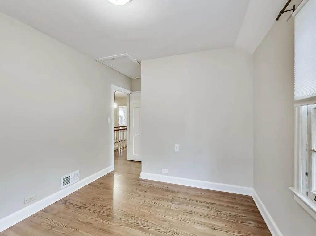 2929 Indianwood Road Wilmette IL 60091