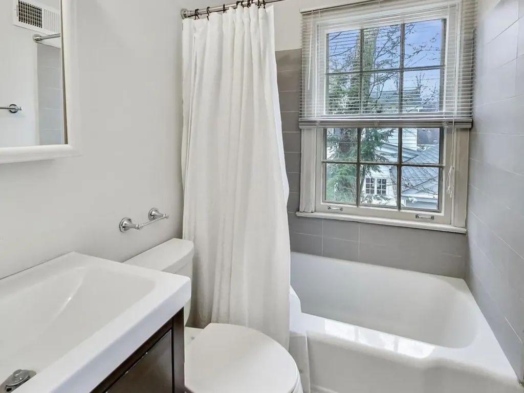 2929 Indianwood Road Wilmette IL 60091