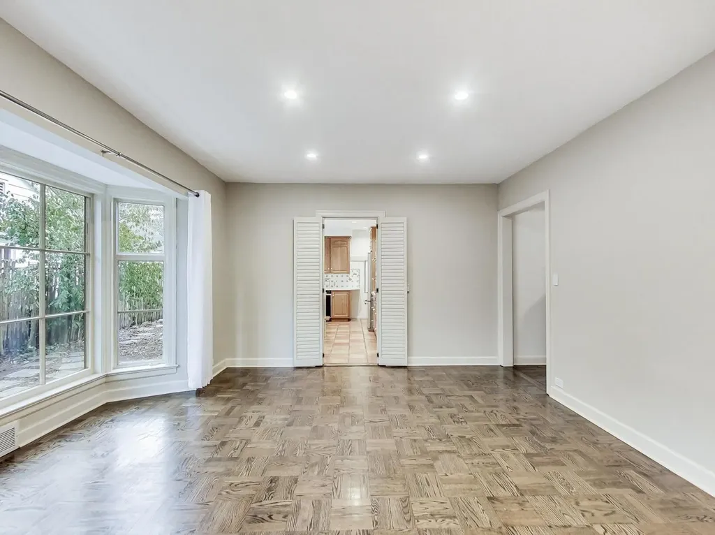 2929 Indianwood Road Wilmette IL 60091
