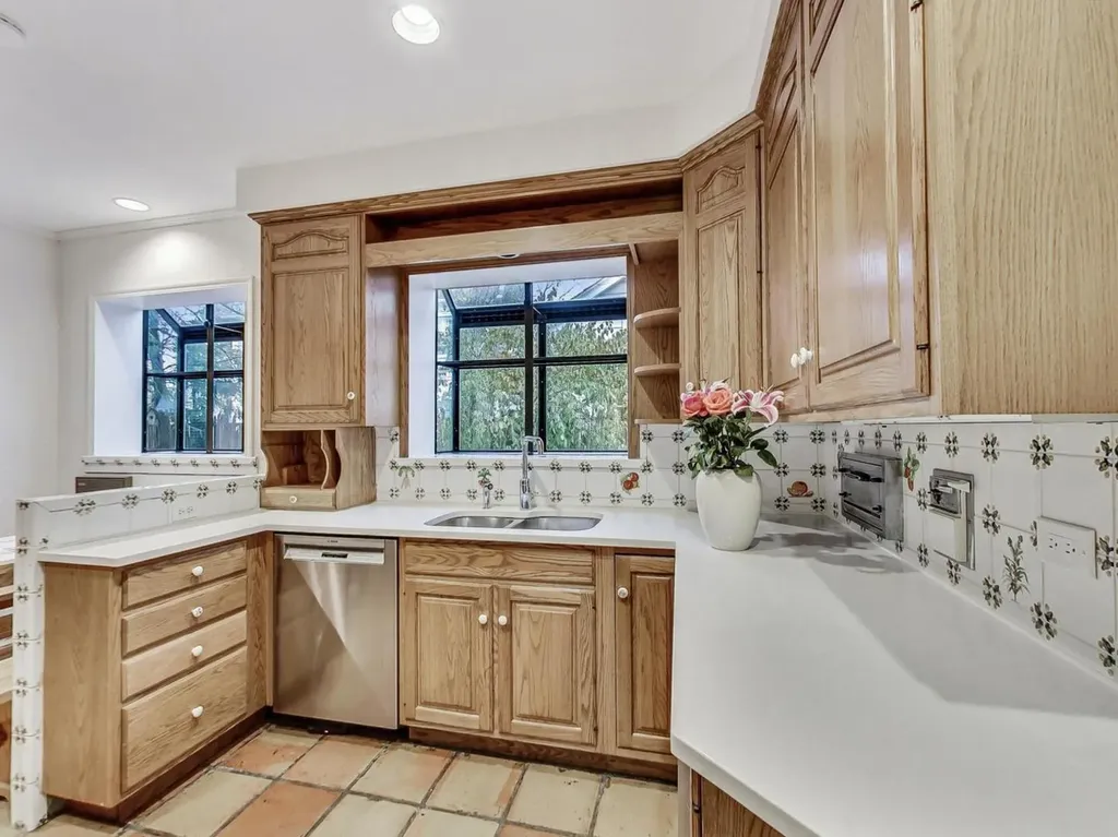 2929 Indianwood Road Wilmette IL 60091