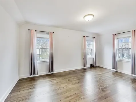 2929 Indianwood Road Wilmette IL 60091