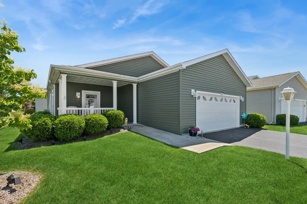 1441 Harvest Court Grayslake IL 60030