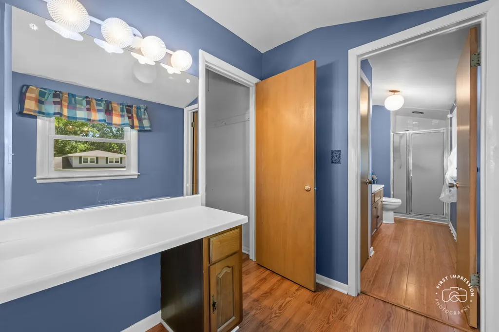 877 North Fordham Avenue Aurora IL 60506