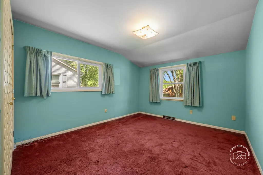 877 North Fordham Avenue Aurora IL 60506
