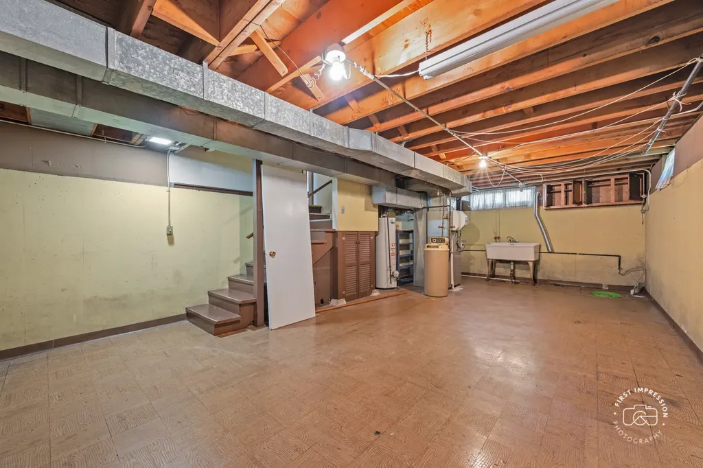 877 North Fordham Avenue Aurora IL 60506