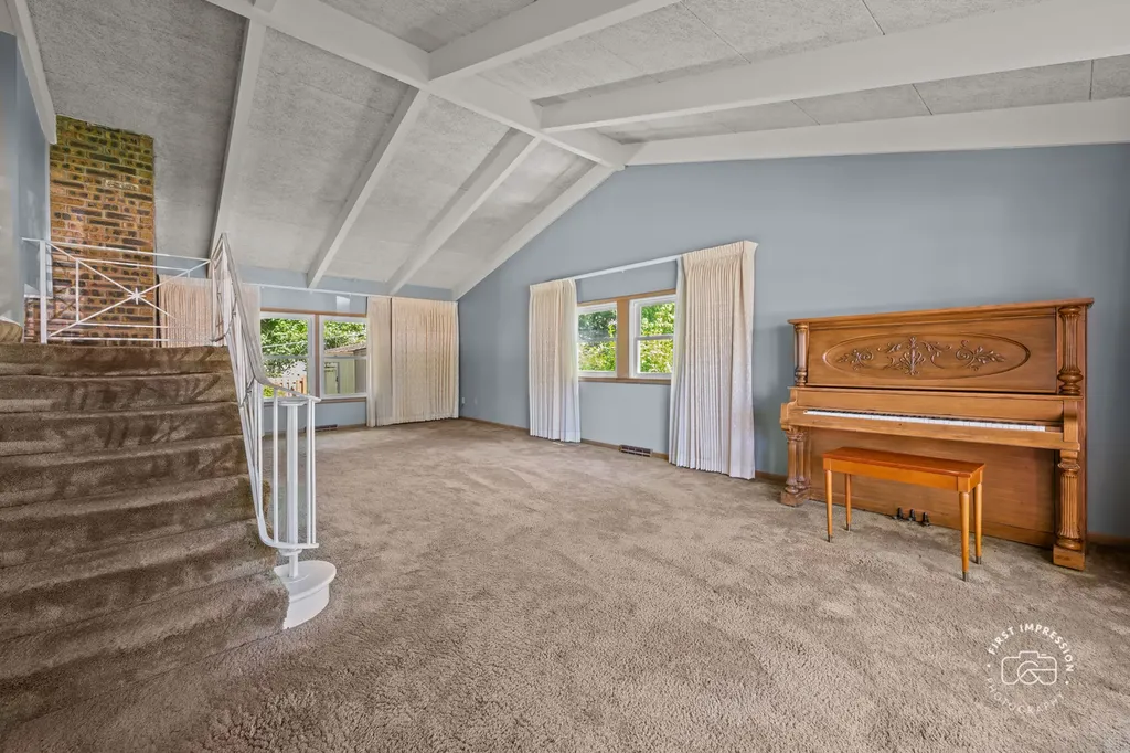 877 North Fordham Avenue Aurora IL 60506