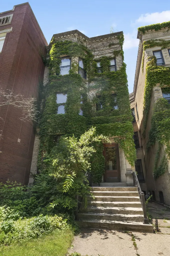 5744 South Kenwood Avenue Chicago IL 60637