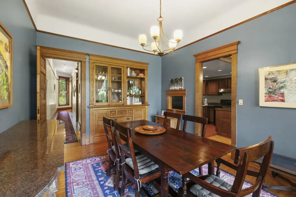 5744 South Kenwood Avenue Chicago IL 60637