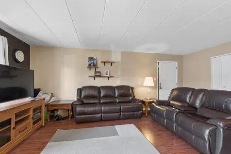 9111 South Roberts Road Hickory Hills IL 60457