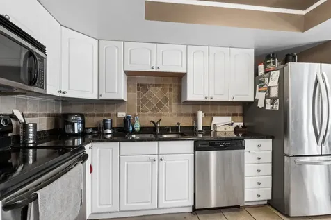 9111 South Roberts Road Hickory Hills IL 60457