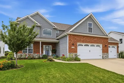 311 Bradford Avenue Savoy IL 61874