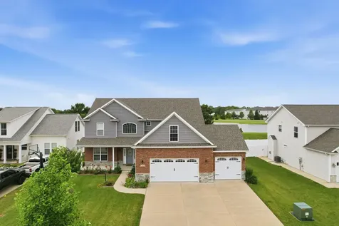 311 Bradford Avenue Savoy IL 61874