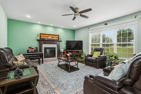 311 Bradford Avenue Savoy IL 61874