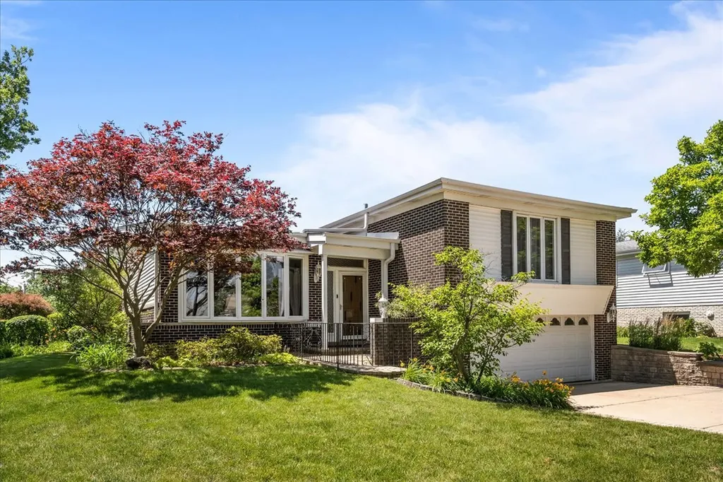 7615 Arcadia Street Morton Grove IL 60053