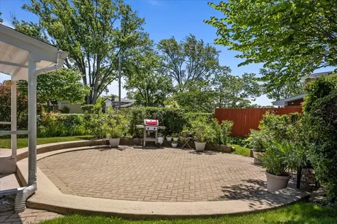 7615 Arcadia Street Morton Grove IL 60053