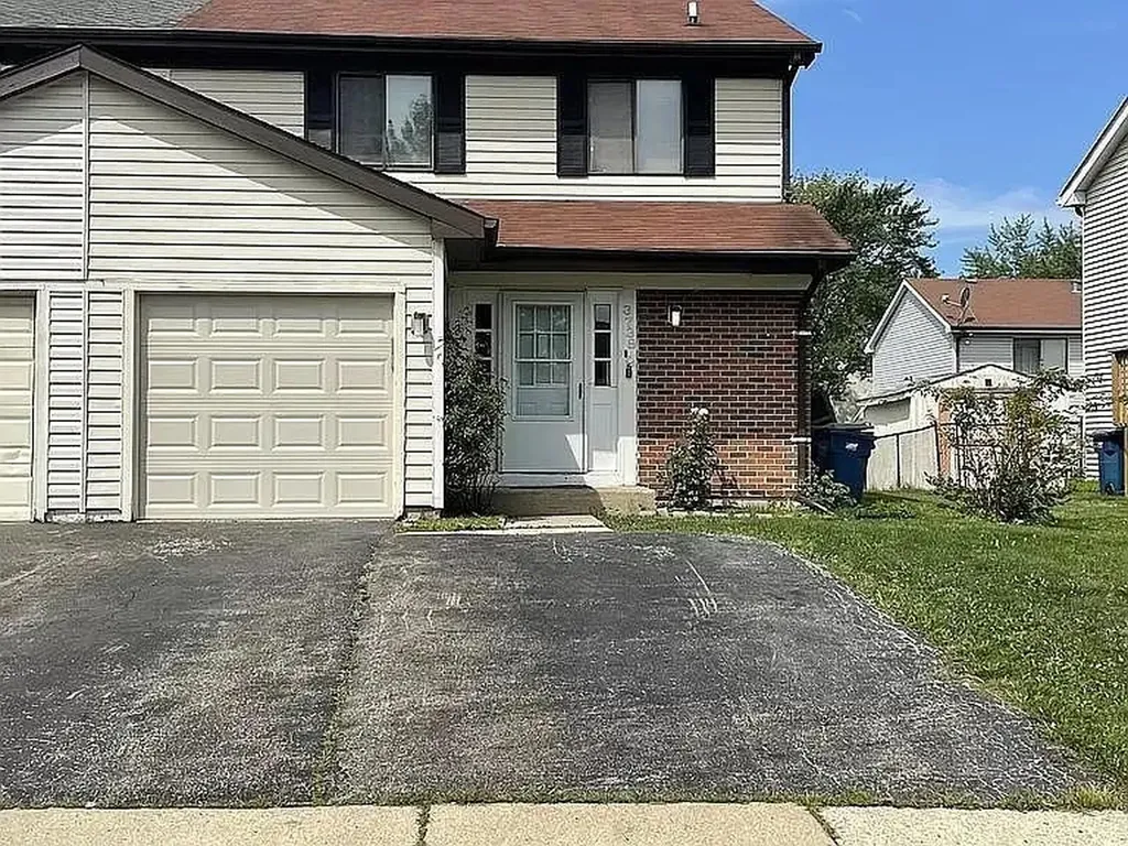 3738 Dory Circle E Hanover Park IL 60133