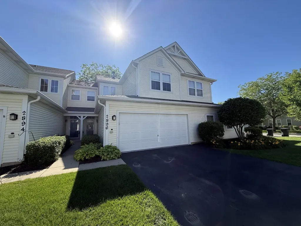 2896 Falling Waters Lane Lindenhurst IL 60046