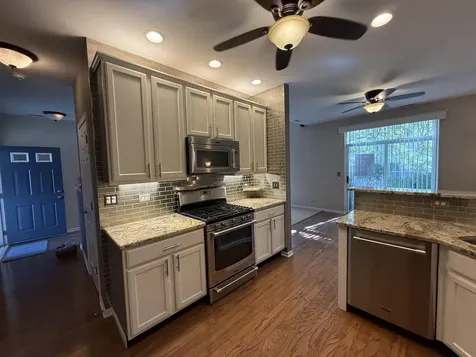 2896 Falling Waters Lane Lindenhurst IL 60046