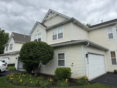 2896 Falling Waters Lane Lindenhurst IL 60046