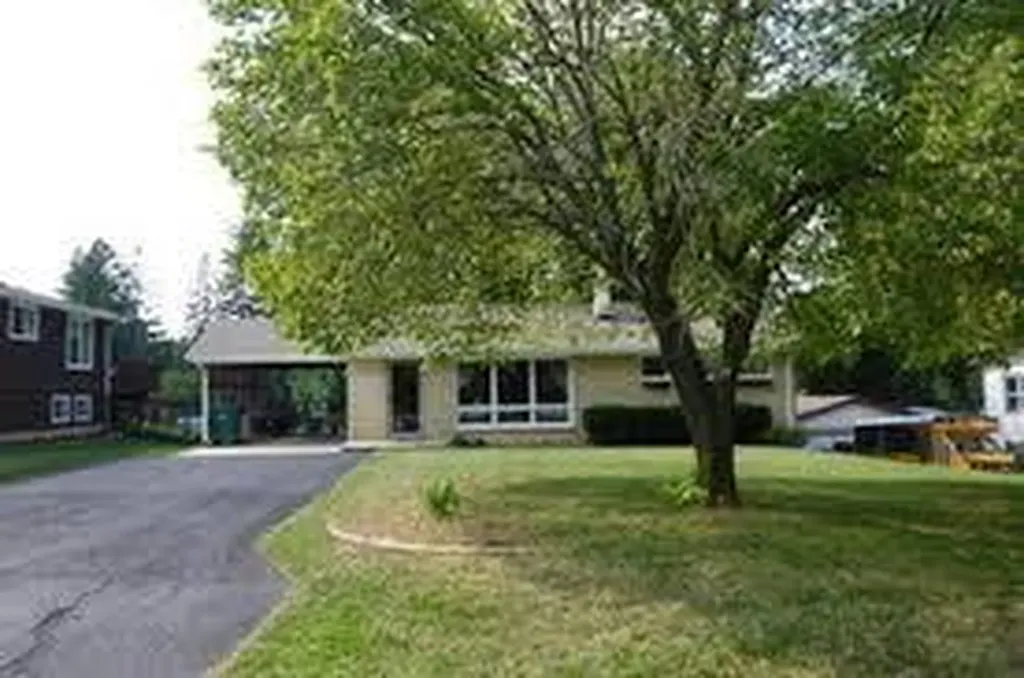 38054 North Il Route 59 Lake Villa IL 60046