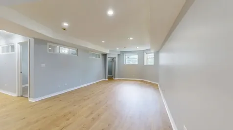 1228 West Glenlake Avenue Chicago IL 60660