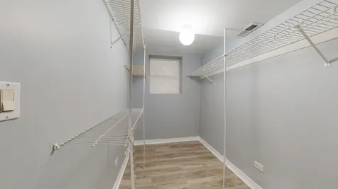 1228 West Glenlake Avenue Chicago IL 60660
