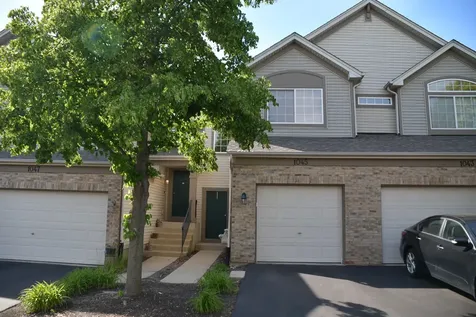 1045 Woodview Court Aurora IL 60502