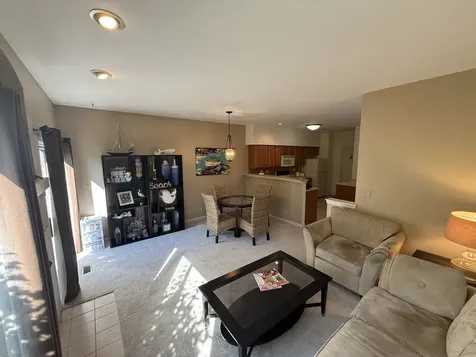 1045 Woodview Court Aurora IL 60502