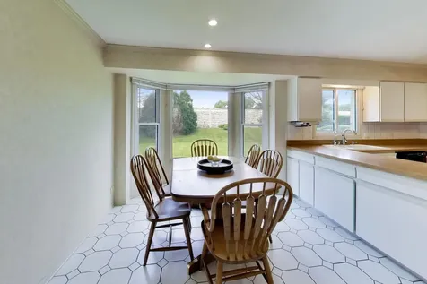 4269 Terri Lyn Lane Northbrook IL 60062