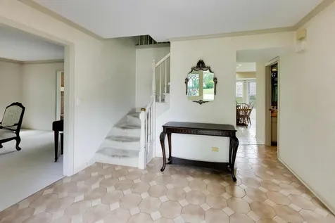 4269 Terri Lyn Lane Northbrook IL 60062