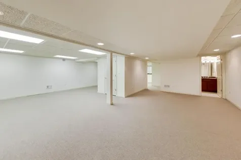 4269 Terri Lyn Lane Northbrook IL 60062