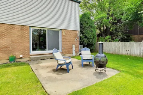 4269 Terri Lyn Lane Northbrook IL 60062