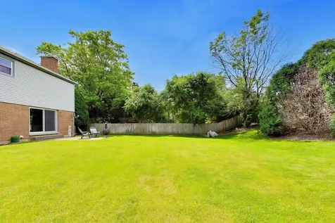 4269 Terri Lyn Lane Northbrook IL 60062