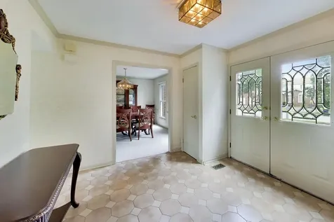 4269 Terri Lyn Lane Northbrook IL 60062