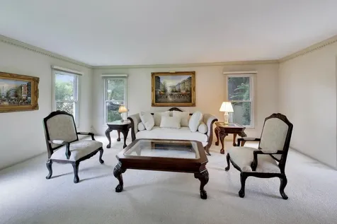 4269 Terri Lyn Lane Northbrook IL 60062