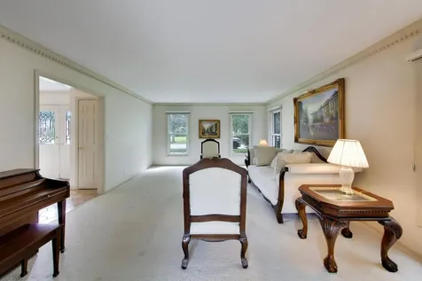 4269 Terri Lyn Lane Northbrook IL 60062