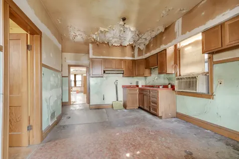 3018 West 42nd Street Chicago IL 60632