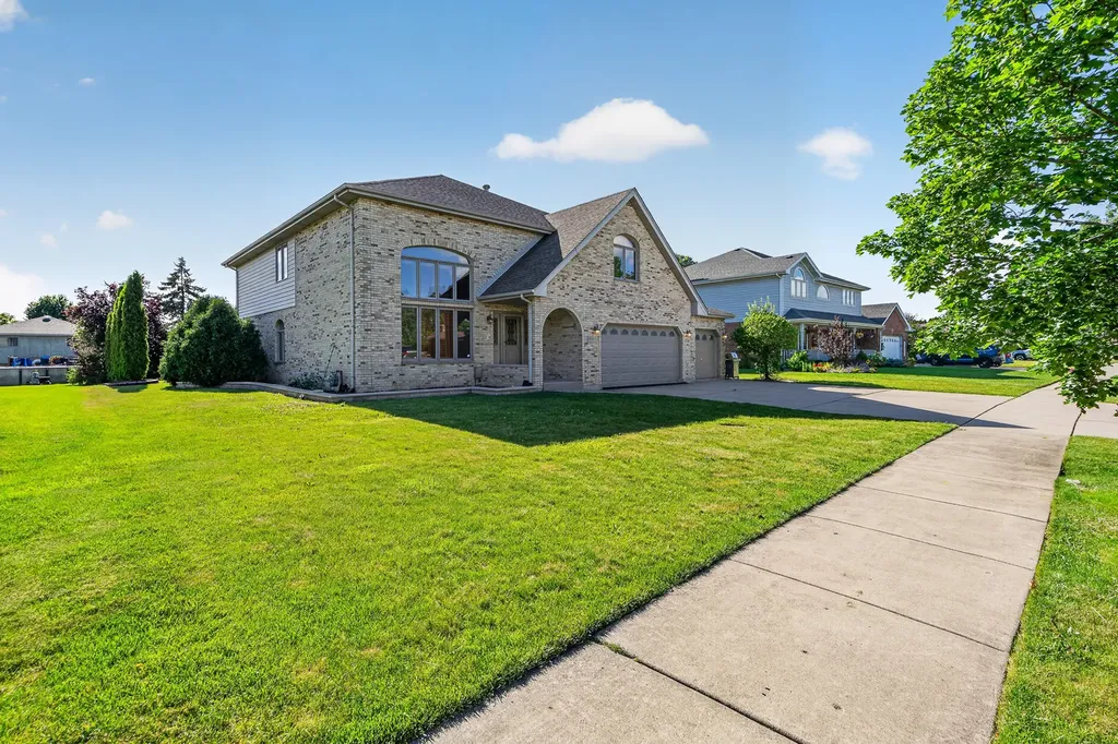 19902 Green Meadows Parkway Mokena IL 60448