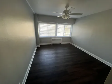 2020 West Farwell Avenue Chicago IL 60645