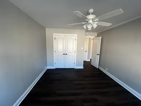 2020 West Farwell Avenue Chicago IL 60645