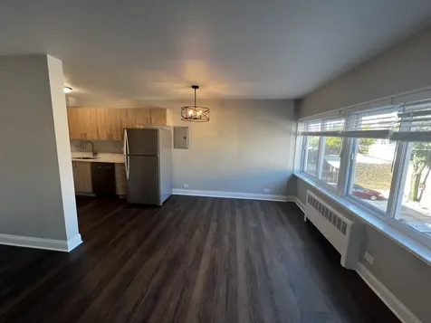 2020 West Farwell Avenue Chicago IL 60645