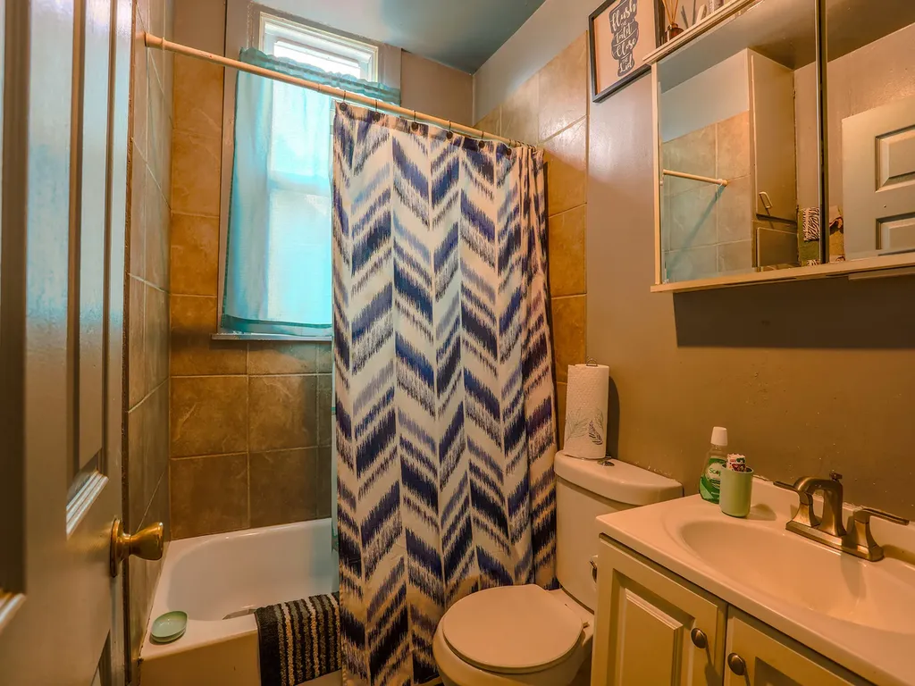 224 North Lockwood Avenue Chicago IL 60644