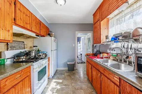 389 West 12th Street Chicago Heights IL 60411