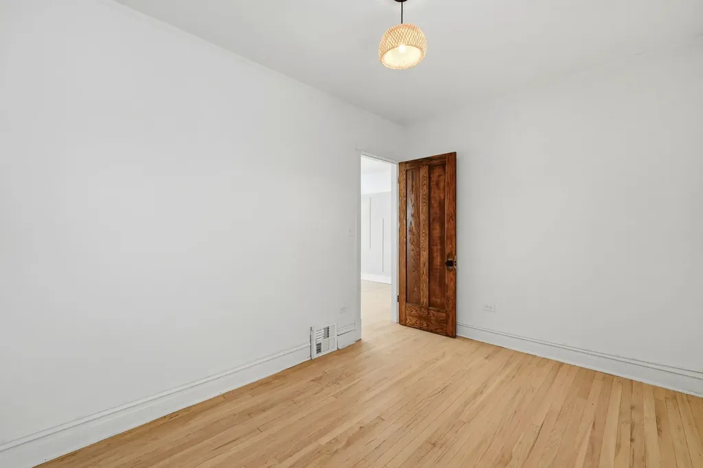 1506 North Lotus Avenue Chicago IL 60651