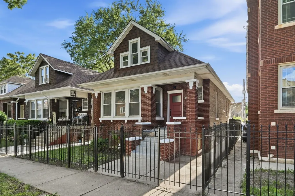 1506 North Lotus Avenue Chicago IL 60651