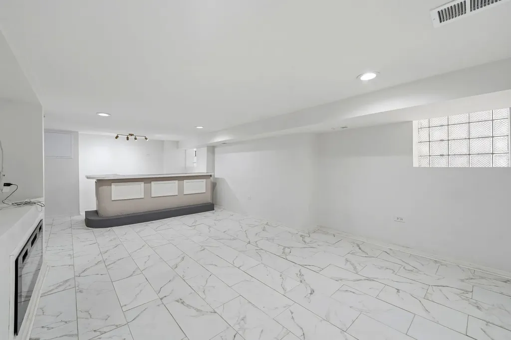 1506 North Lotus Avenue Chicago IL 60651